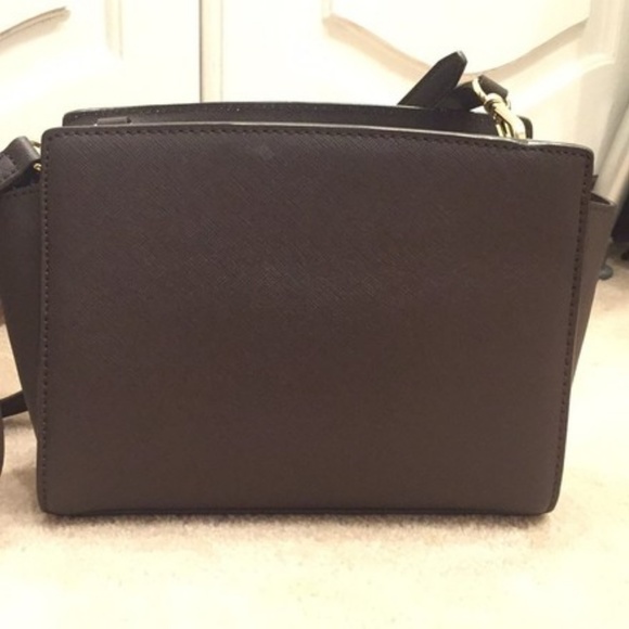MICHAEL Michael Kors Selma Medium Messenger Bag - Picture 7 of 7